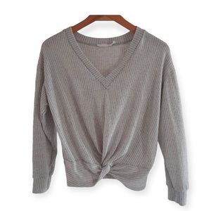 LUSH FRONT KNOT V NECK 3/4 SLEEVE SEMI CROP GRAY RIBBED LIGHTWEIGHT TOP SIZE S